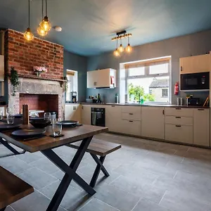 Holmfield House Holiday home