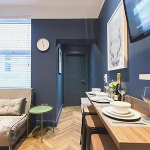 Yellow Hive Boutique 1 Apartment Belfast